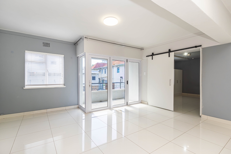 To Let 2 Bedroom Property for Rent in Sea Point Western Cape
